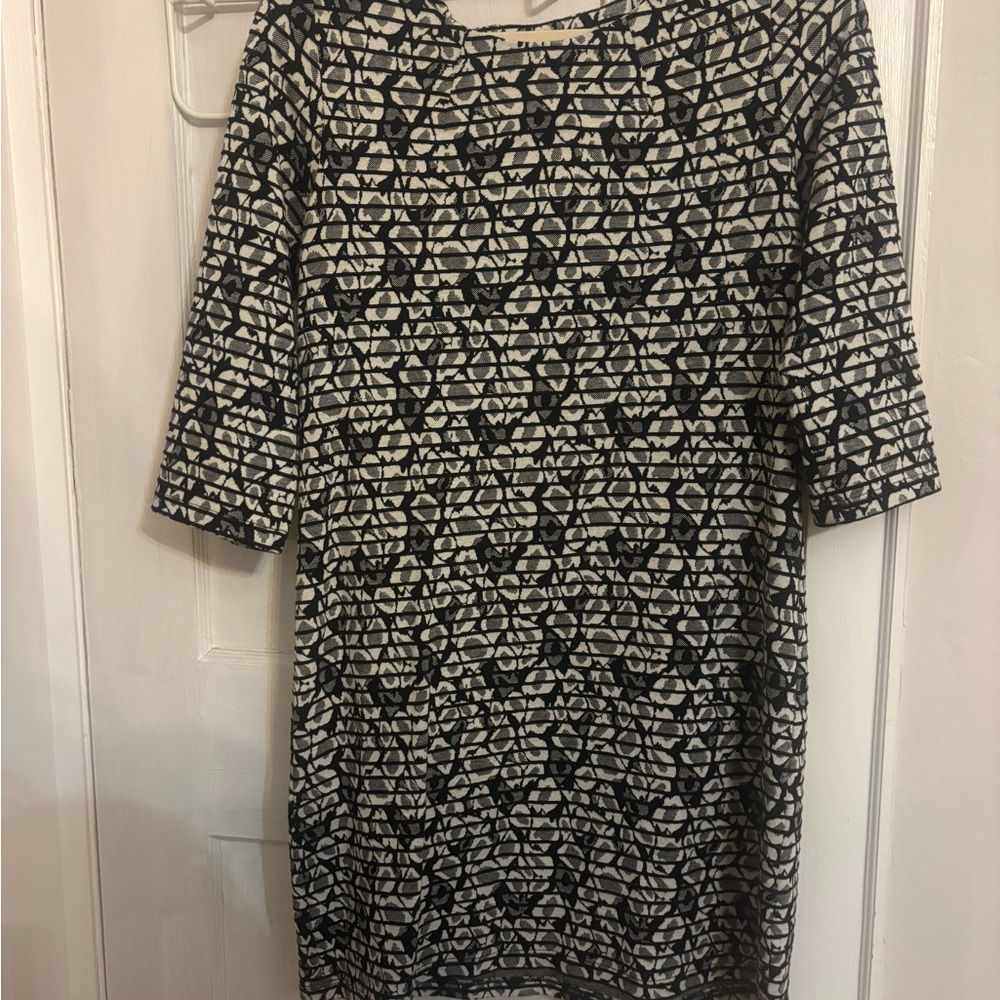 Elegant Black and White Patterned Dress